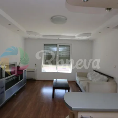 Roneva Spacious Apartment Apartamento *