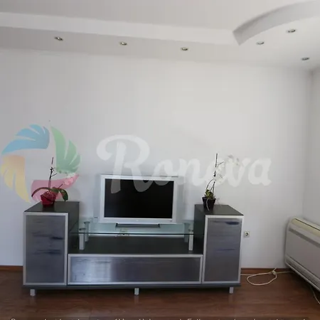 Roneva Spacious Apartment * Varna