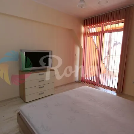 Roneva Spacious Apartment * Varna