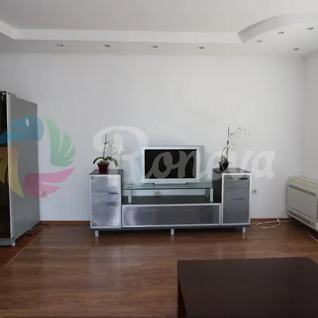 Apartment Roneva Spacious Apartment